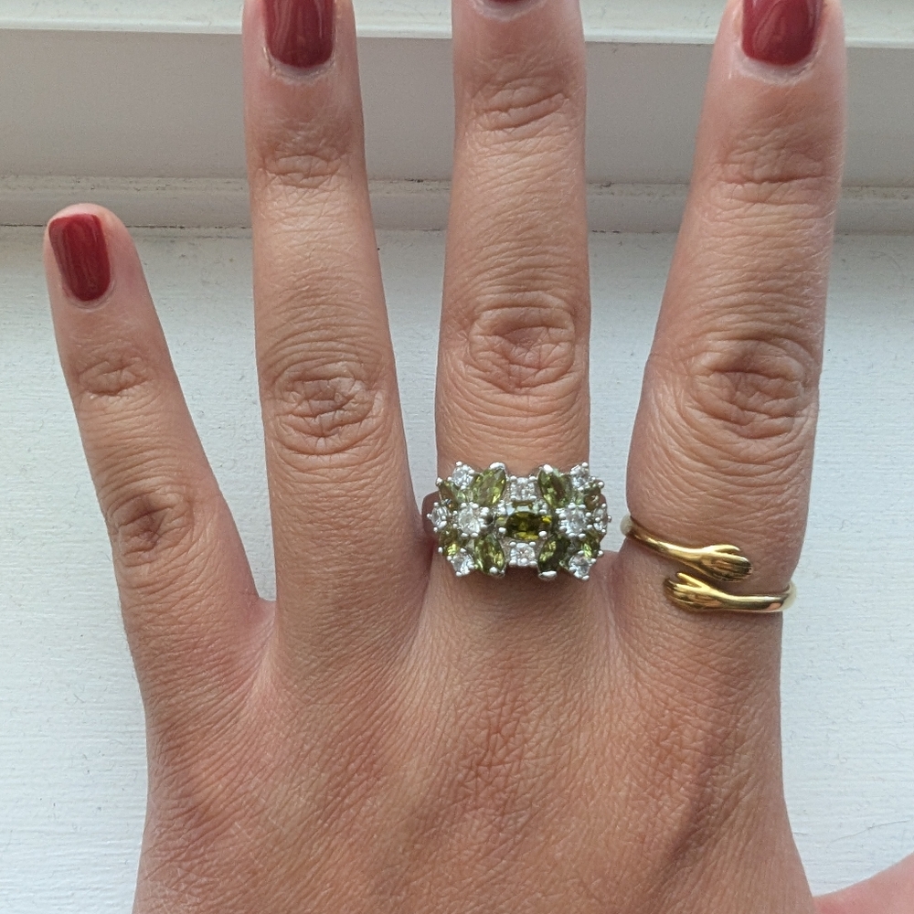 Elegant Silver Ring